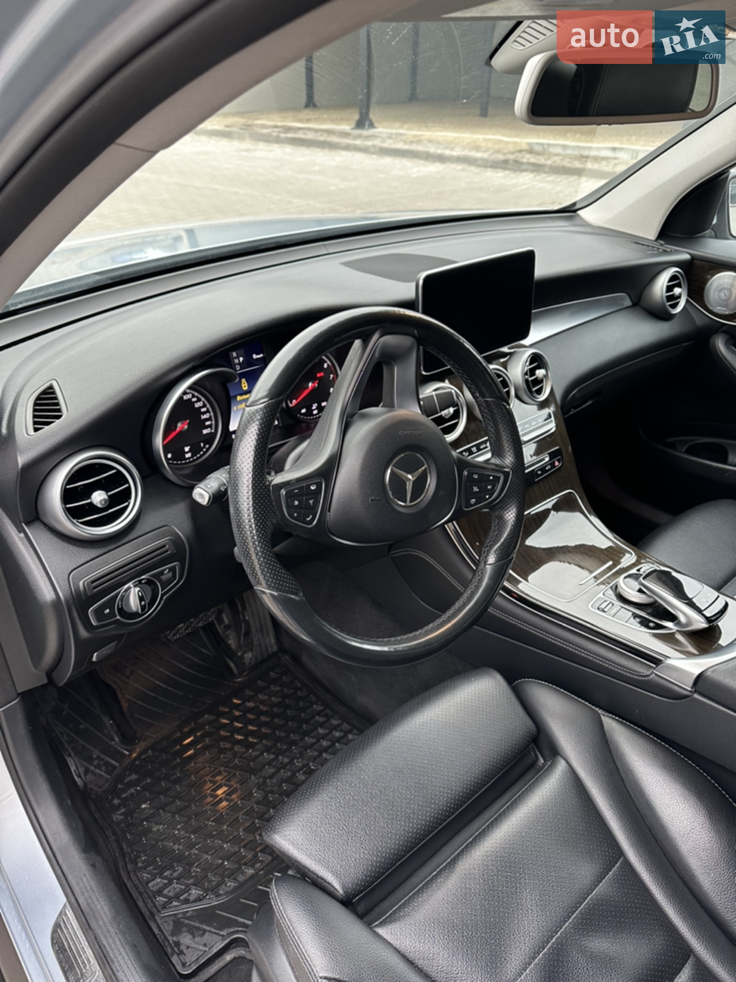 2016 Mercedes-Benz GLC - мініатюра 22
