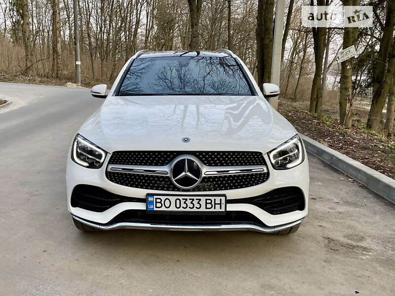 Mercedes-Benz GLC-Class 2019