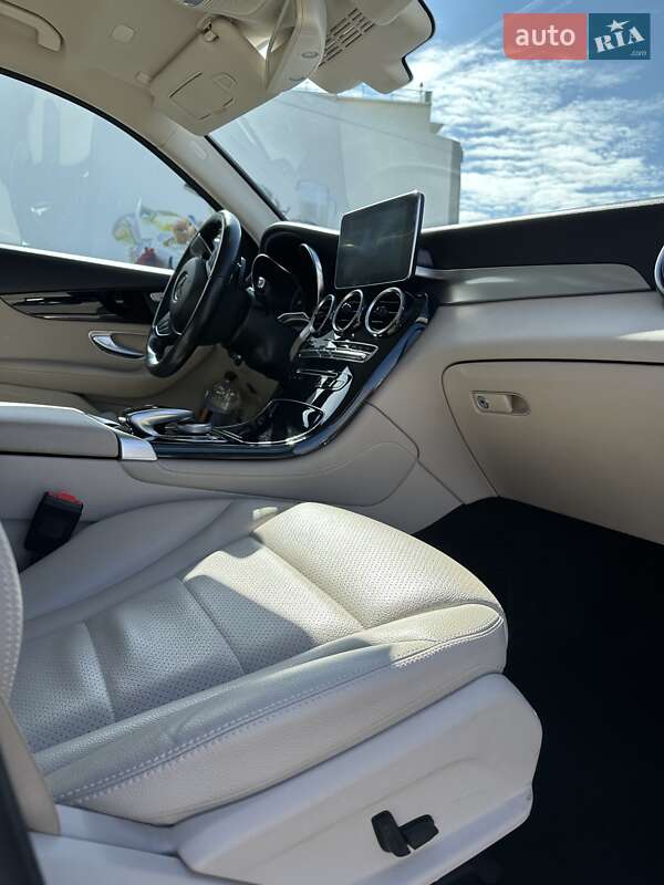 Внедорожник / Кроссовер Mercedes-Benz GLC-Class 2019 в Ужгороде