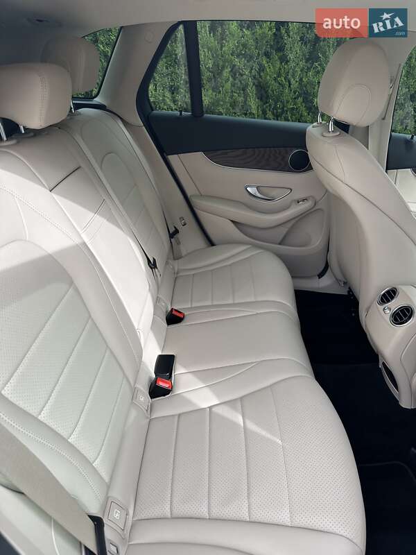 Внедорожник / Кроссовер Mercedes-Benz GLC-Class 2017 в Днепре фото 17 Внедорожник / Кроссовер Mercedes-Benz GLC-Class 2017 в Днепре