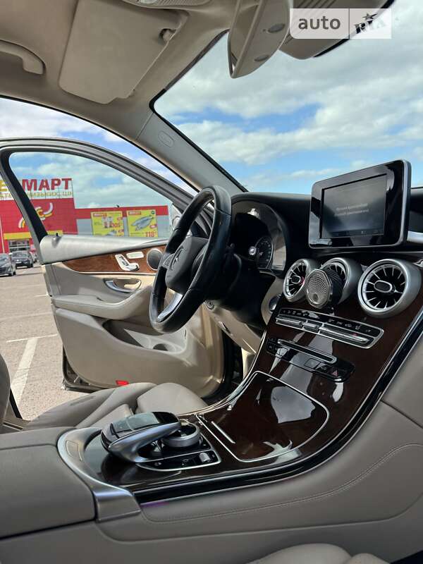 Внедорожник / Кроссовер Mercedes-Benz GLC-Class 2017 в Ровно