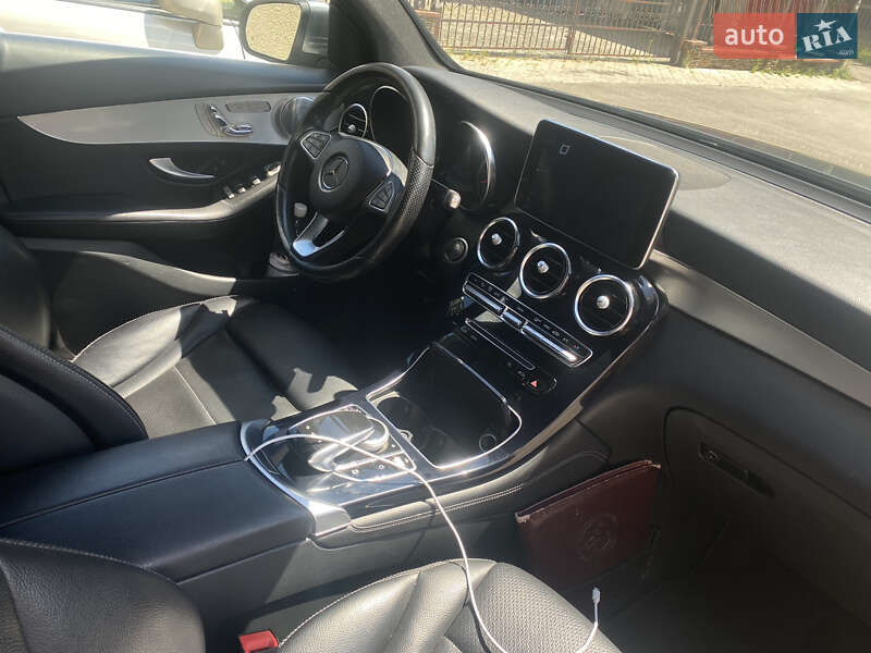 Внедорожник / Кроссовер Mercedes-Benz GLC-Class 2016 в Киеве