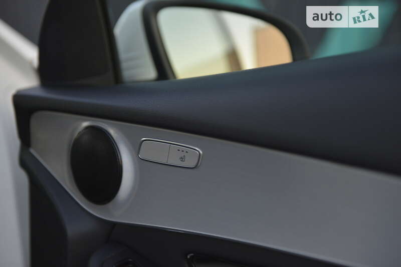 Внедорожник / Кроссовер Mercedes-Benz GLC-Class 2017 в Мукачево фото 42 Внедорожник / Кроссовер Mercedes-Benz GLC-Class 2017 в Мукачево