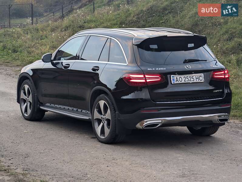 Внедорожник / Кроссовер Mercedes-Benz GLC-Class 2017 в Сваляве