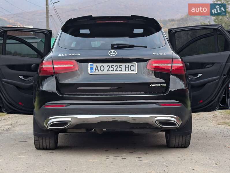 Внедорожник / Кроссовер Mercedes-Benz GLC-Class 2017 в Сваляве