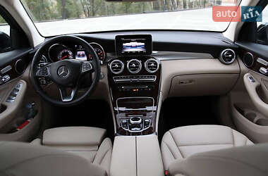 Внедорожник / Кроссовер Mercedes-Benz GLC-Class 2017 в 