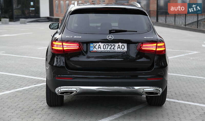 Внедорожник / Кроссовер Mercedes-Benz GLC-Class 2017 в Киеве