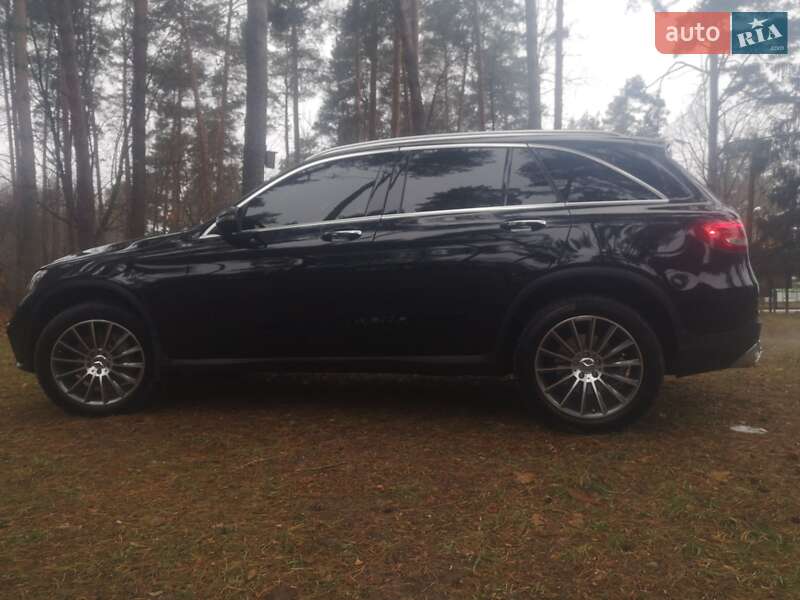 Внедорожник / Кроссовер Mercedes-Benz GLC-Class 2016 в Сумах