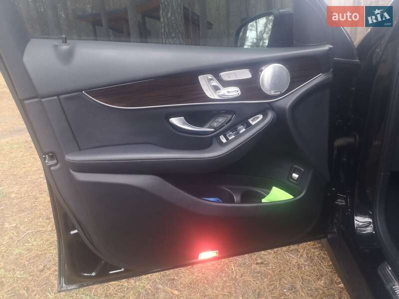 Внедорожник / Кроссовер Mercedes-Benz GLC-Class 2016 в Сумах