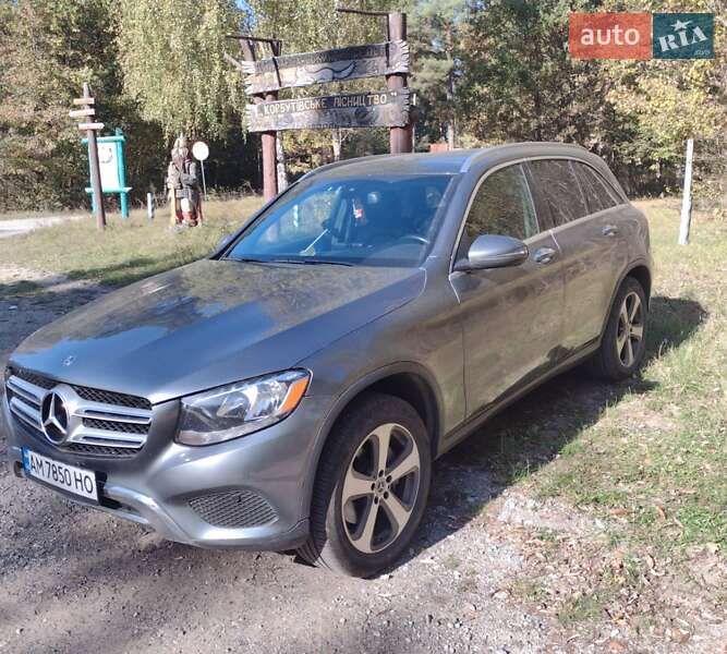 Внедорожник / Кроссовер Mercedes-Benz GLC-Class 2017 в Киеве