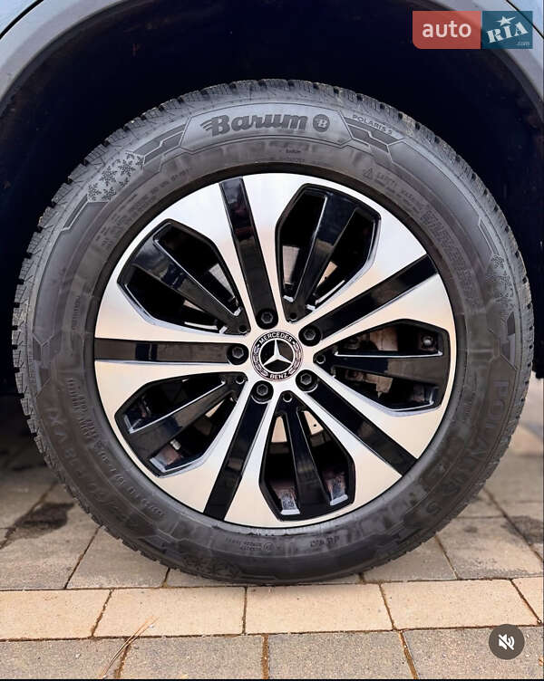 Mercedes-Benz GLC-Class 2021