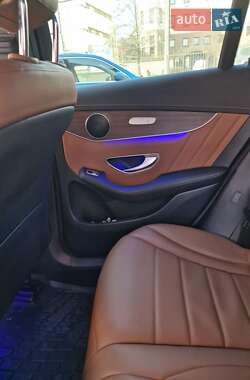Внедорожник / Кроссовер Mercedes-Benz GLC-Class 2021 в 