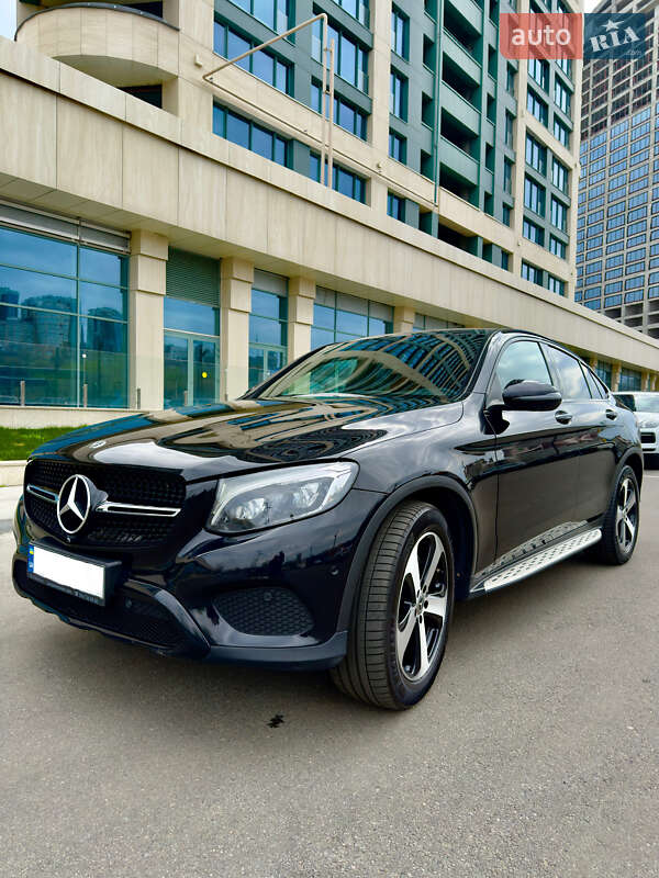 Внедорожник / Кроссовер Mercedes-Benz GLC-Class 2017 в 
