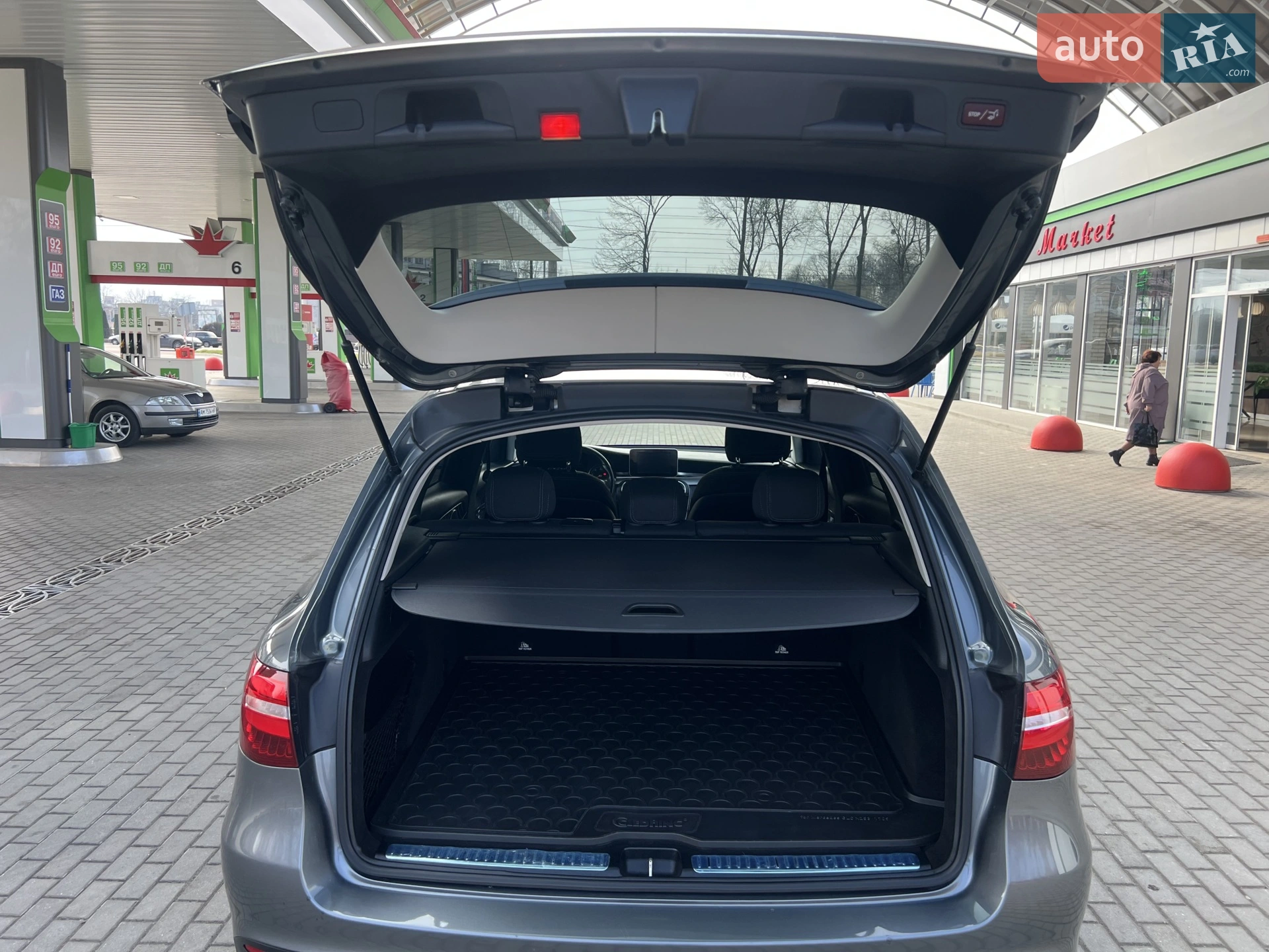2016 Mercedes-Benz GLC - мініатюра 50