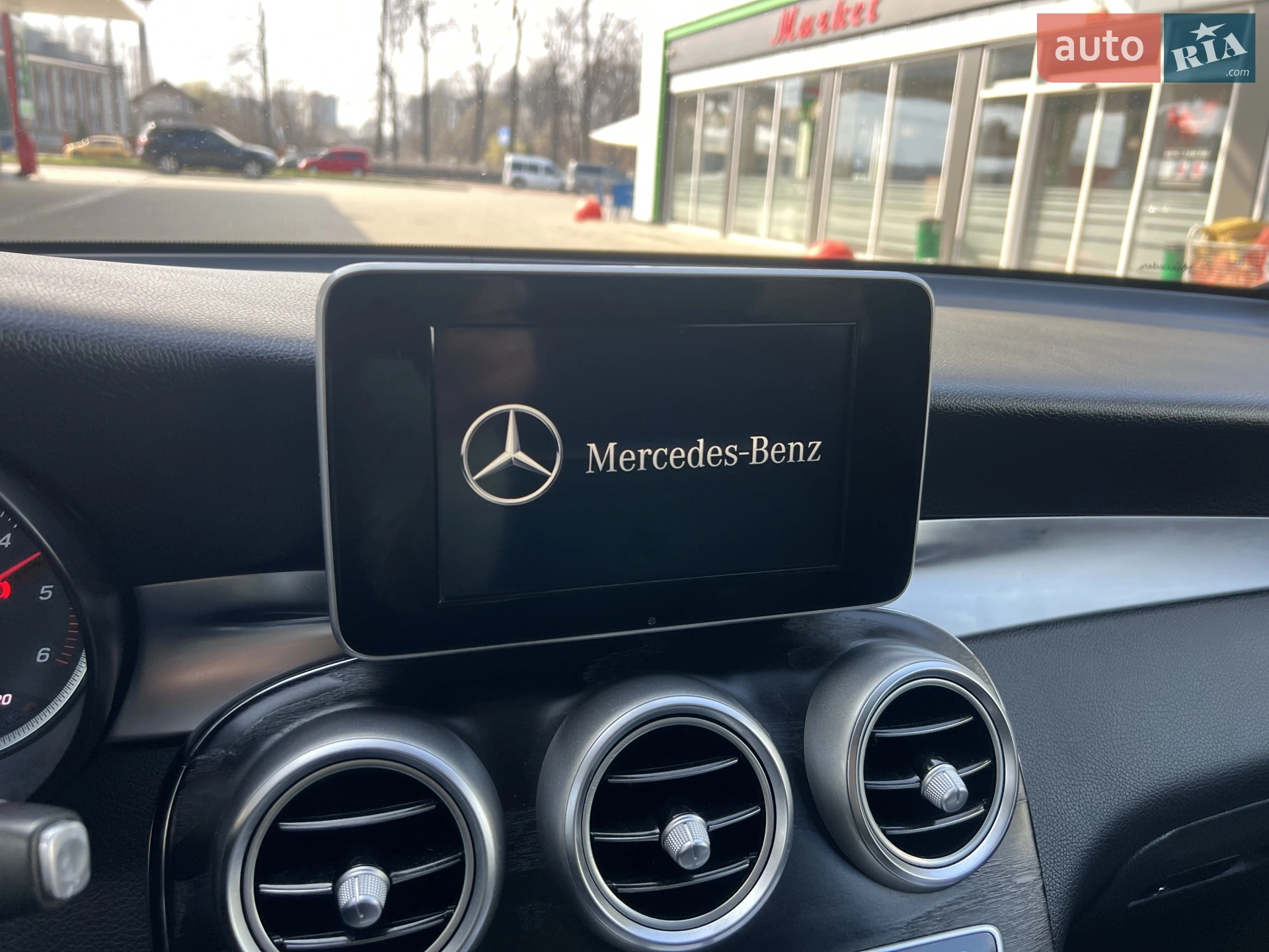 2016 Mercedes-Benz GLC - мініатюра 66