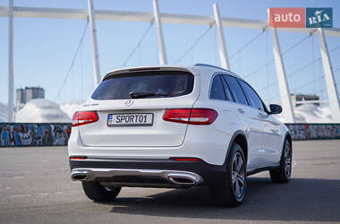 Позашляховик / Кросовер Mercedes-Benz GLC-Class 2015 в 