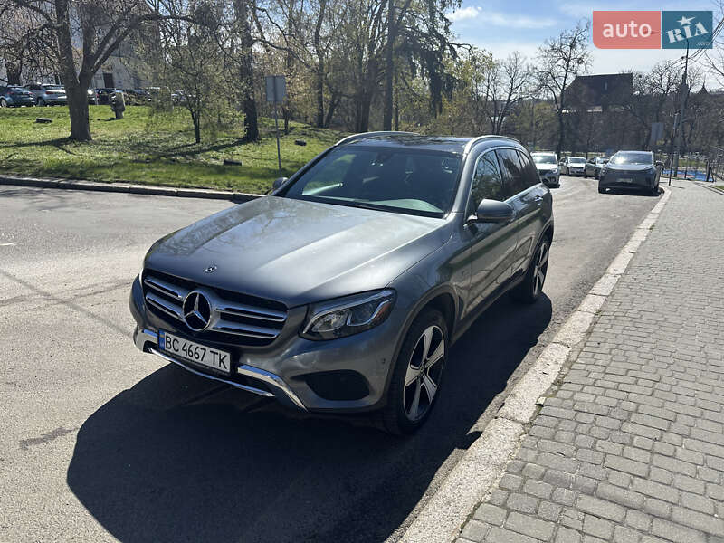 Позашляховик / Кросовер Mercedes-Benz GLC-Class 2019 в 