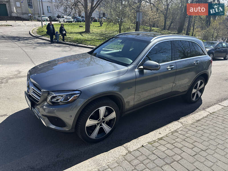 Внедорожник / Кроссовер Mercedes-Benz GLC-Class 2019 в Львове