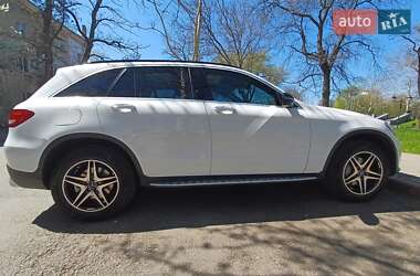 Позашляховик / Кросовер Mercedes-Benz GLC-Class 2017 в 