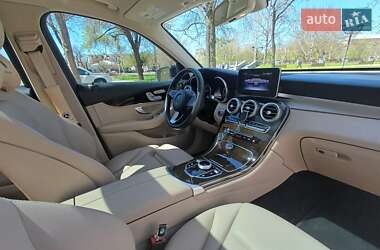Позашляховик / Кросовер Mercedes-Benz GLC-Class 2017 в 