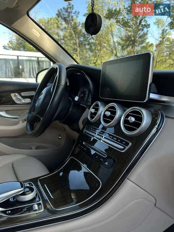 Позашляховик / Кросовер Mercedes-Benz GLC-Class 2015 в Запоріжжі
