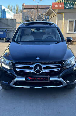 Позашляховик / Кросовер Mercedes-Benz GLC-Class 2016 в 