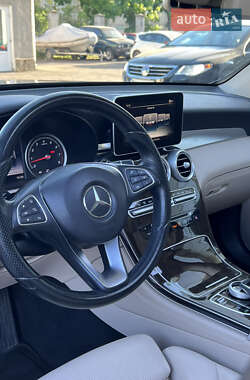 Позашляховик / Кросовер Mercedes-Benz GLC-Class 2016 в 