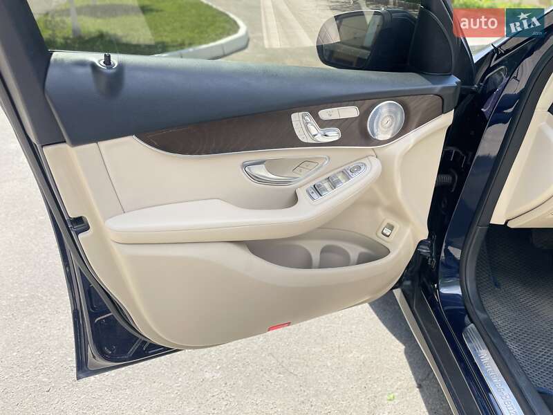 Позашляховик / Кросовер Mercedes-Benz GLC-Class 2016 в Харкові