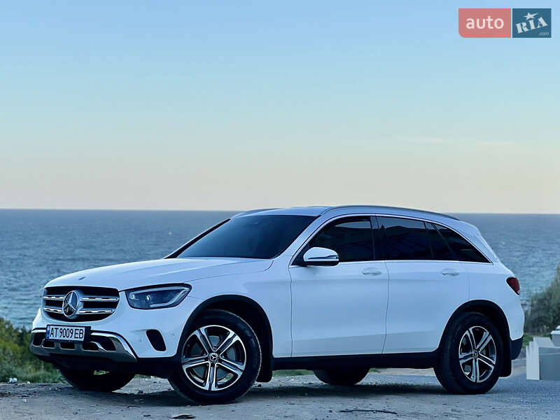 Позашляховик / Кросовер Mercedes-Benz GLC-Class 2019 в 