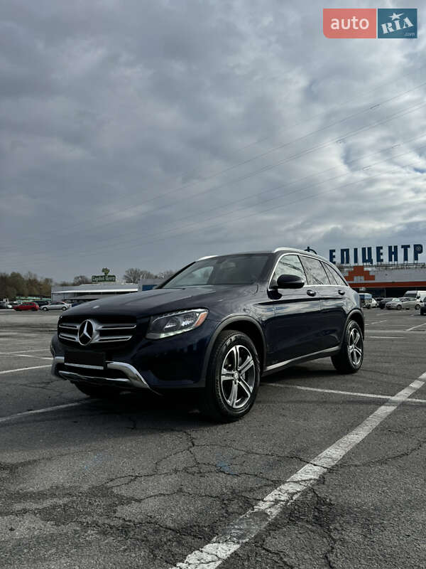Внедорожник / Кроссовер Mercedes-Benz GLC-Class 2015 в 