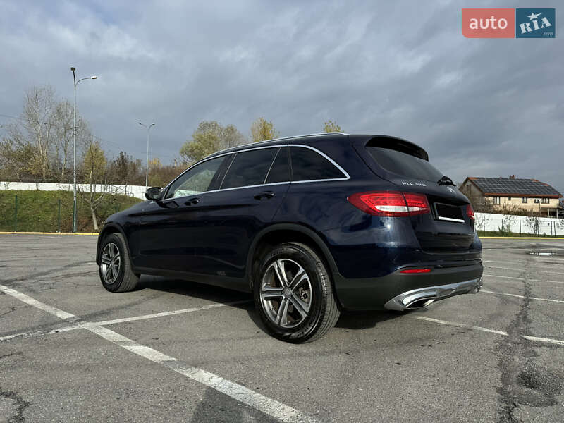 Позашляховик / Кросовер Mercedes-Benz GLC-Class 2015 в Києві