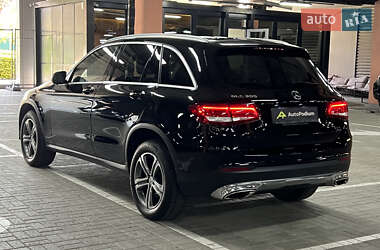 Внедорожник / Кроссовер Mercedes-Benz GLC-Class 2017 в 