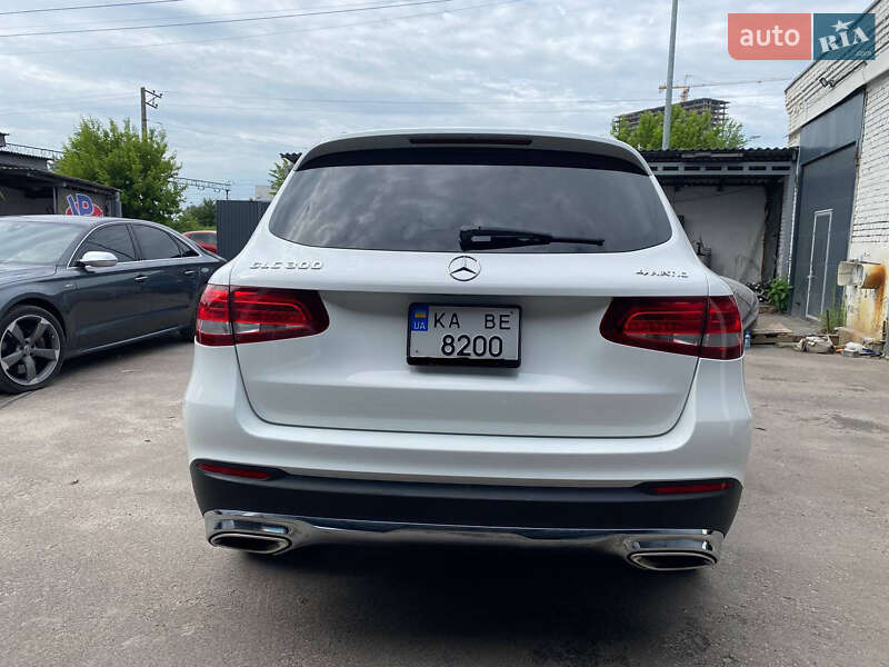 Позашляховик / Кросовер Mercedes-Benz GLC-Class 2015 в Києві фото 31 Позашляховик / Кросовер Mercedes-Benz GLC-Class 2015 в Києві