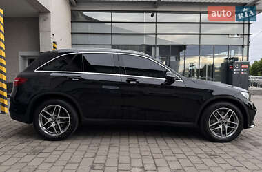 Позашляховик / Кросовер Mercedes-Benz GLC-Class 2017 в 