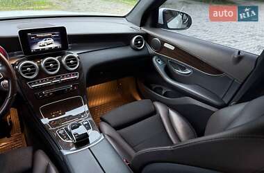 Позашляховик / Кросовер Mercedes-Benz GLC-Class 2016 в 