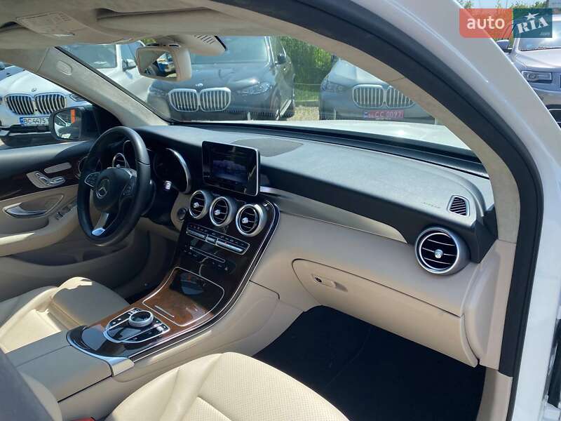 Внедорожник / Кроссовер Mercedes-Benz GLC-Class 2018 в Львове фото 9 Внедорожник / Кроссовер Mercedes-Benz GLC-Class 2018 в Львове