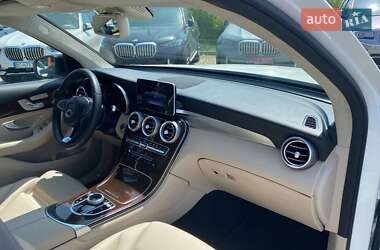 Внедорожник / Кроссовер Mercedes-Benz GLC-Class 2018 в 
