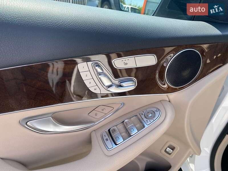 Внедорожник / Кроссовер Mercedes-Benz GLC-Class 2018 в Львове фото 13 Внедорожник / Кроссовер Mercedes-Benz GLC-Class 2018 в Львове