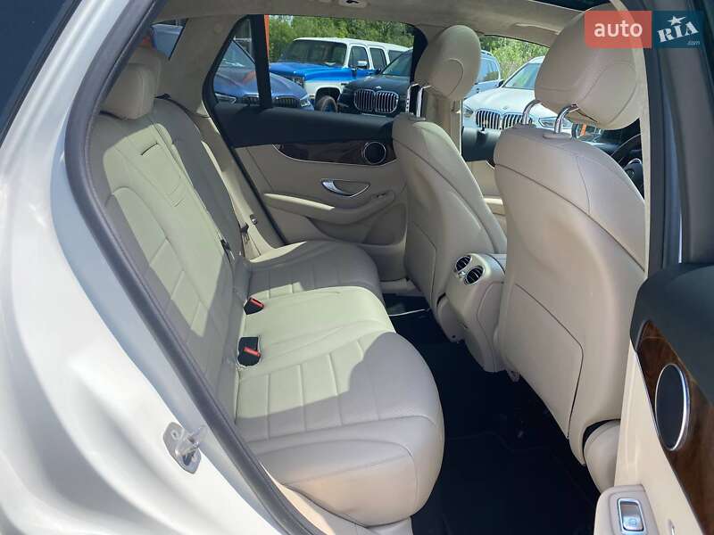 Внедорожник / Кроссовер Mercedes-Benz GLC-Class 2018 в Львове фото 23 Внедорожник / Кроссовер Mercedes-Benz GLC-Class 2018 в Львове
