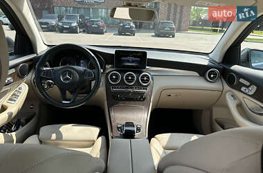 Внедорожник / Кроссовер Mercedes-Benz GLC-Class 2017 в 