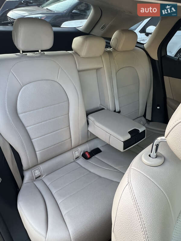 Внедорожник / Кроссовер Mercedes-Benz GLC-Class 2016 в Одессе