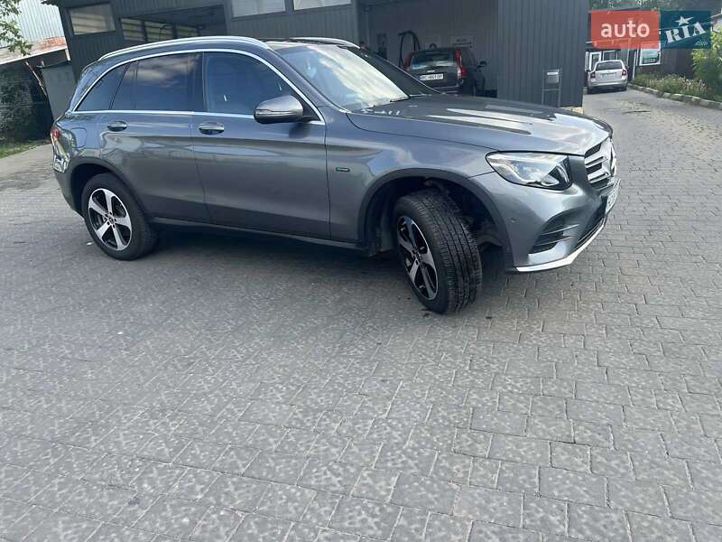 Внедорожник / Кроссовер Mercedes-Benz GLC-Class 2019 в 