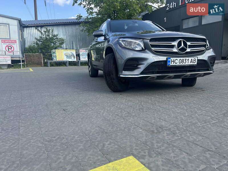 Mercedes-Benz GLC-Class 2019