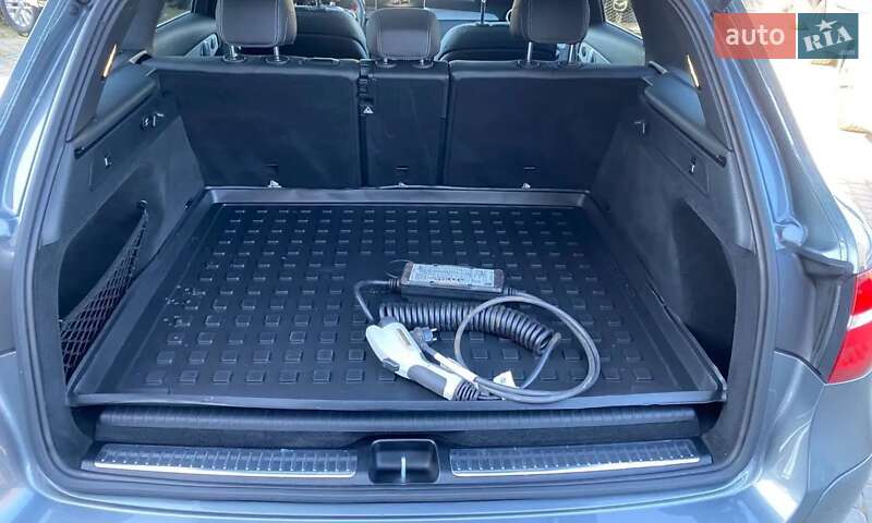 Внедорожник / Кроссовер Mercedes-Benz GLC-Class 2019 в Львове