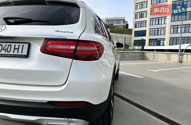 Внедорожник / Кроссовер Mercedes-Benz GLC-Class 2017 в 