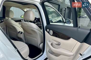 Внедорожник / Кроссовер Mercedes-Benz GLC-Class 2018 в 