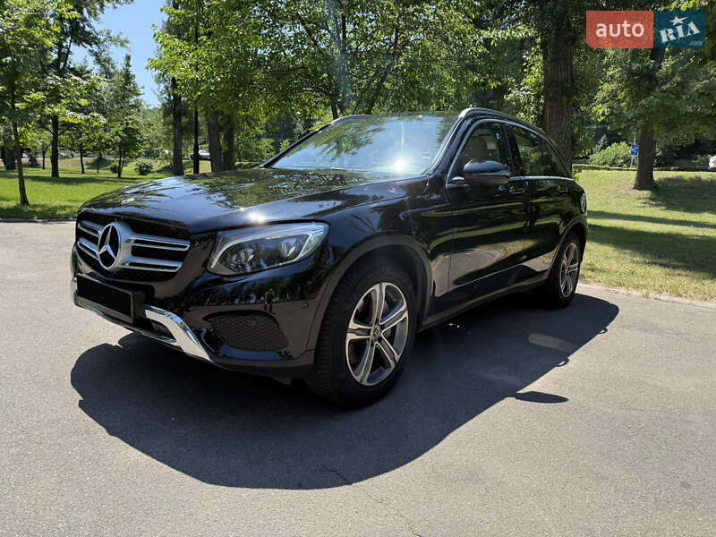 Внедорожник / Кроссовер Mercedes-Benz GLC-Class 2017 в Киеве