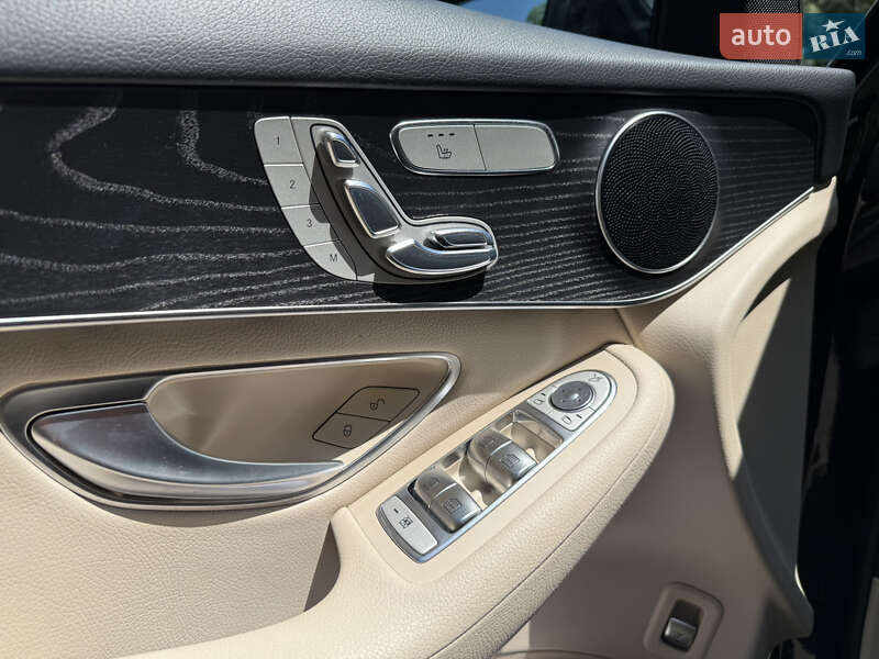 Внедорожник / Кроссовер Mercedes-Benz GLC-Class 2017 в Киеве