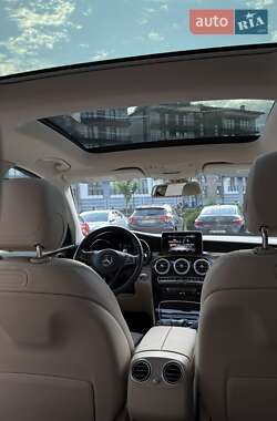 Внедорожник / Кроссовер Mercedes-Benz GLC-Class 2017 в 
