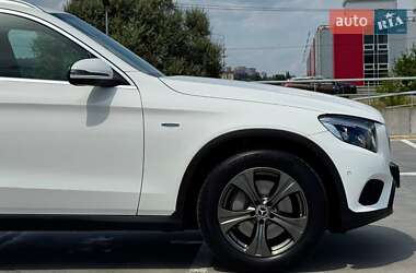 Внедорожник / Кроссовер Mercedes-Benz GLC-Class 2017 в 